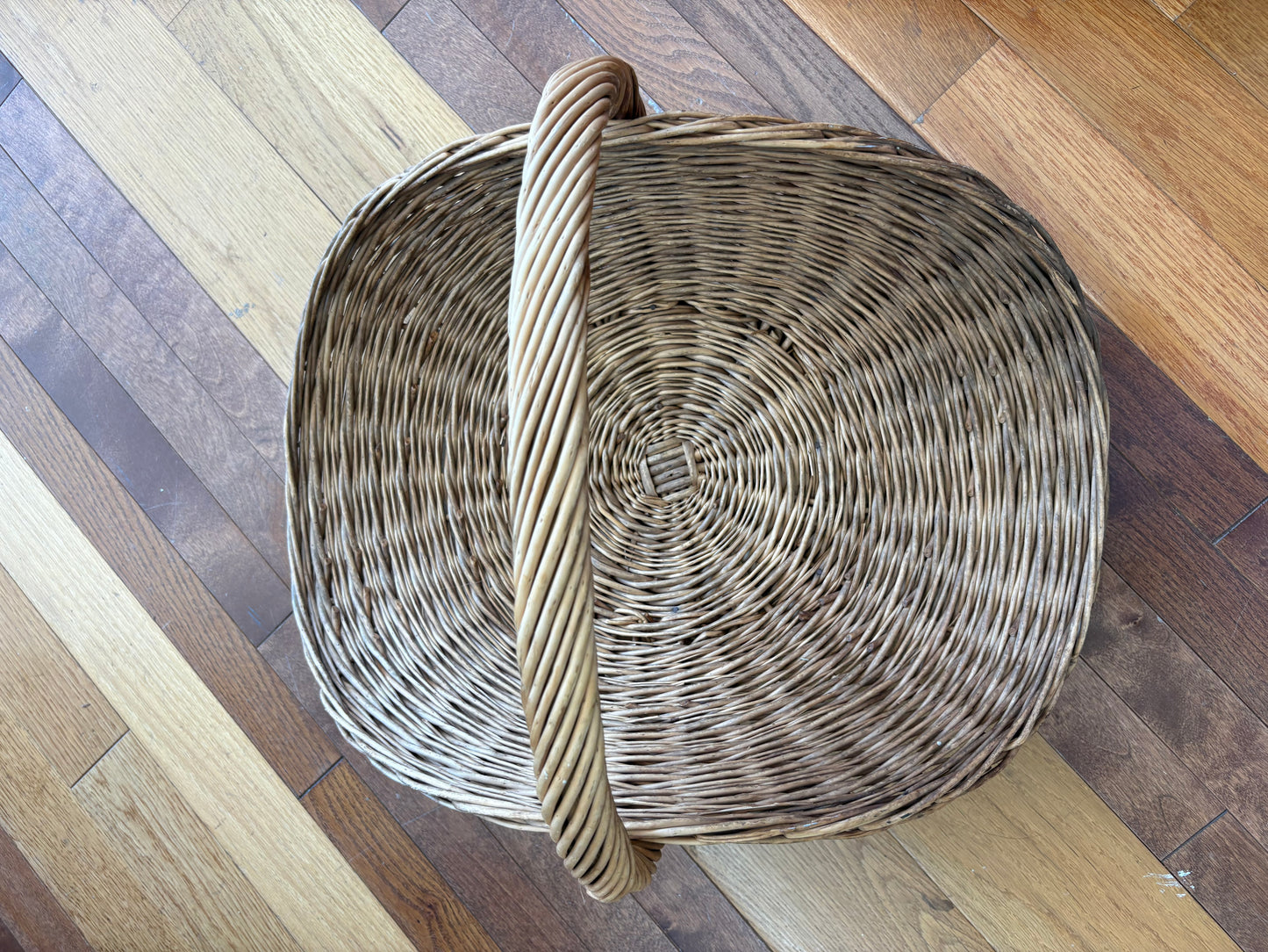 Large French Wicker Gathering Basket – Rustic Garden Flower Carrier, 23″ Long