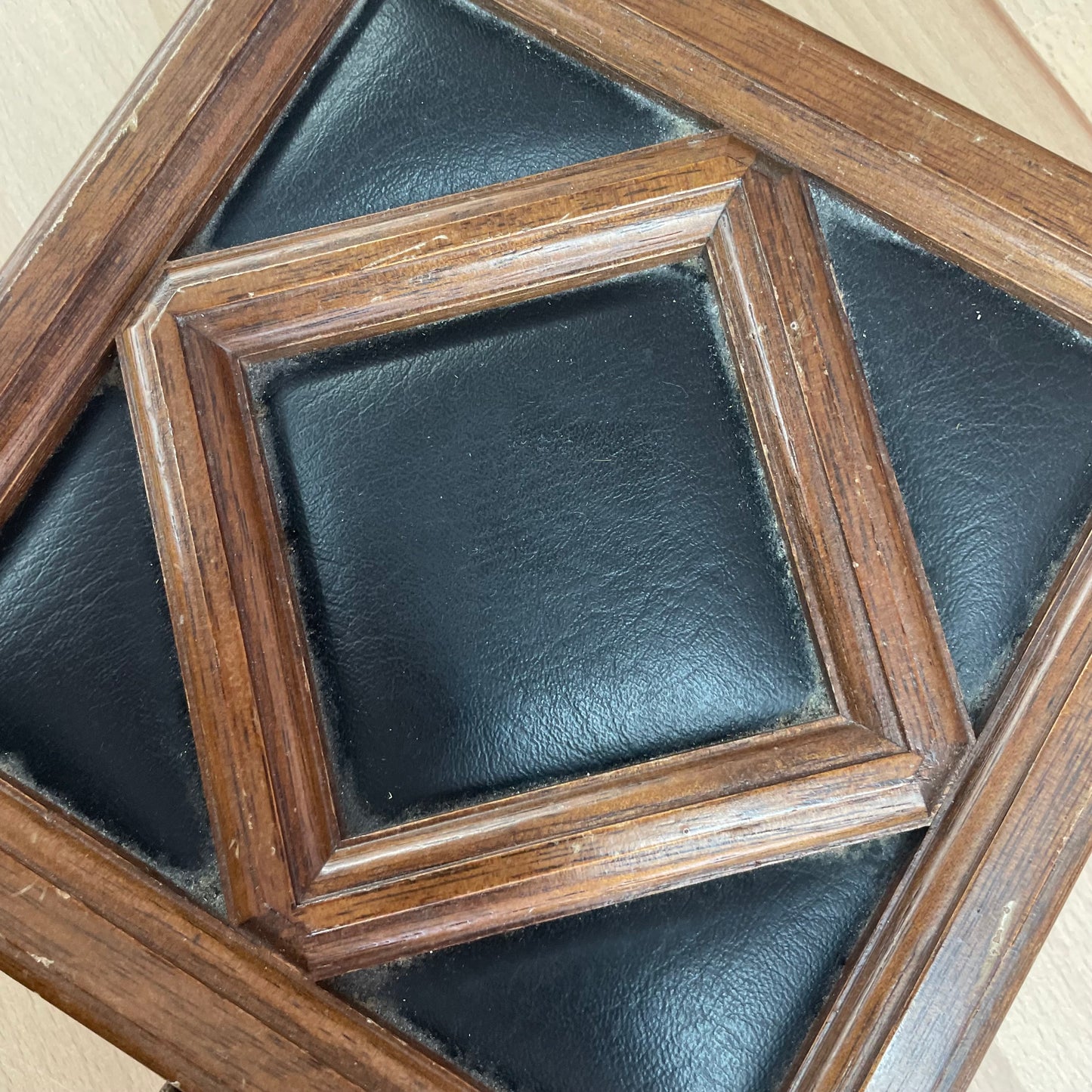 Antique Apex Wood & Leather Jewelry Box with Diamond Inset Design