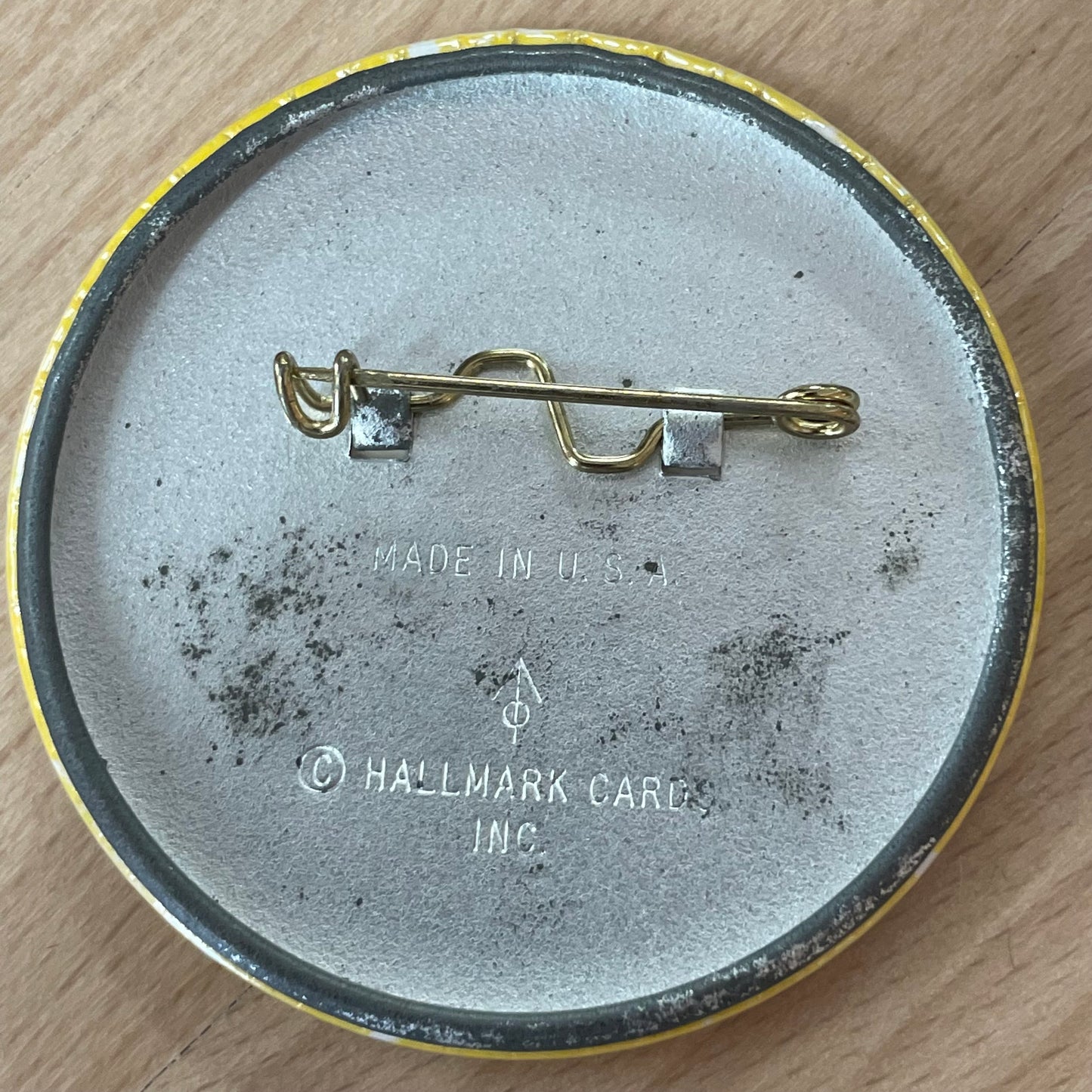 1976 Hallmark “I Love Mom” Pin: 2.25” diameter