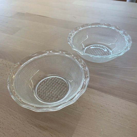 Vintage Clear Glass Bowls with Scalloped Rim – Set of 2