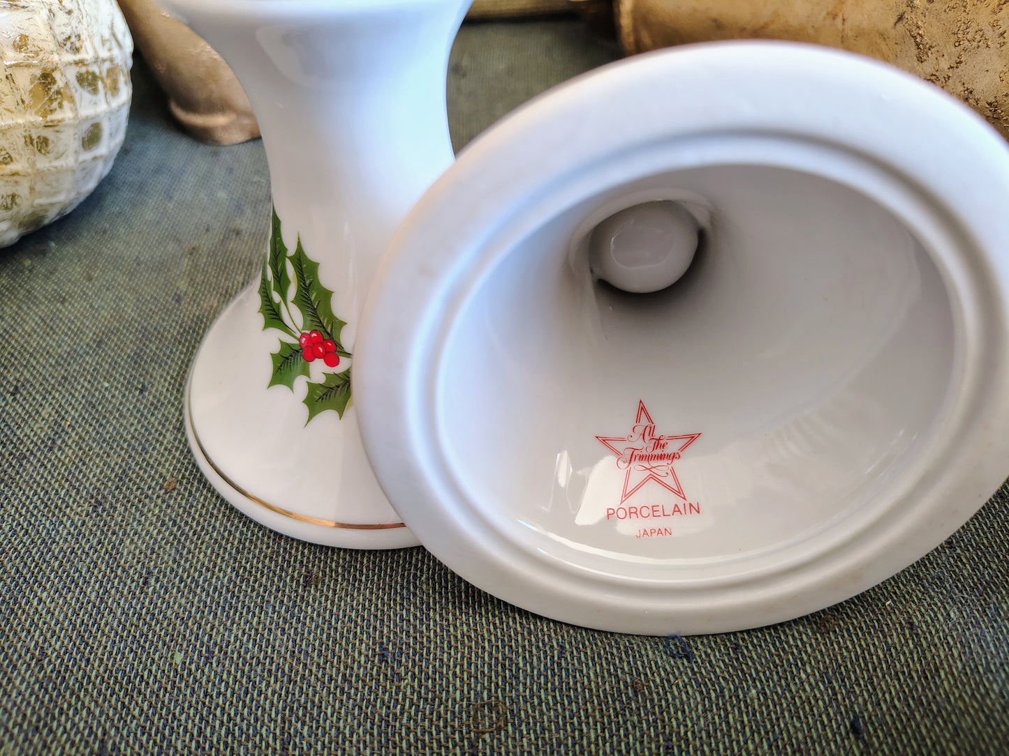 Vintage 1980s Christmas Holly Porcelain Candlestick Holders – Made in Japan, Set of 2