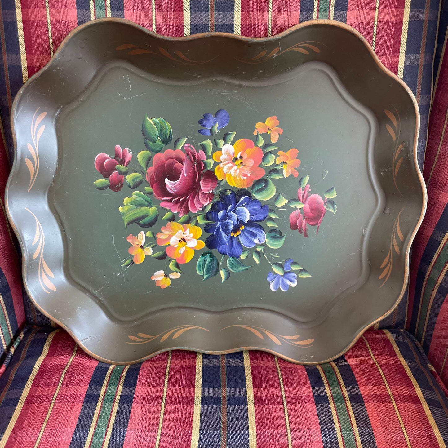 Hand-Painted Nashco Green Tole Tray with Floral Design, 1950s Vintage