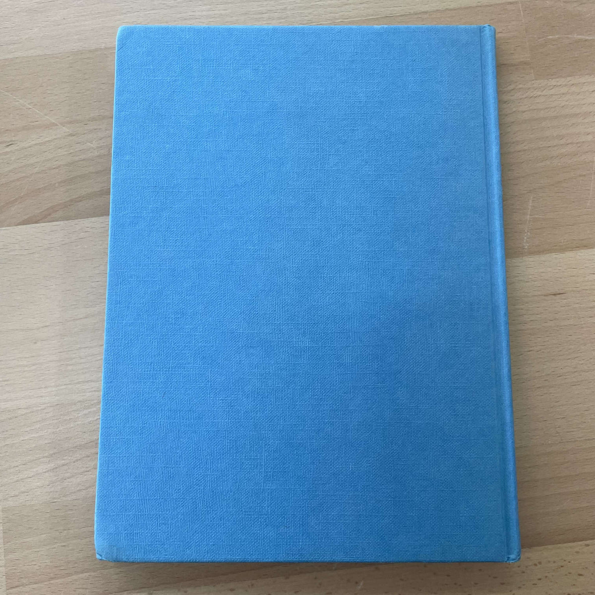 Nantucket in Color — back cover, blue linen