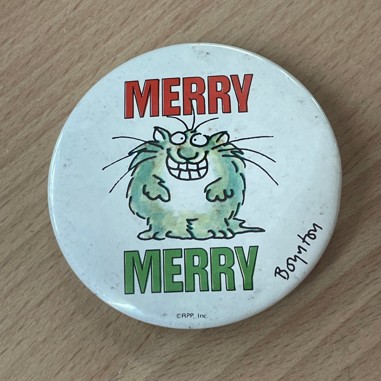 Vintage 1980s Sandra Boynton “Merry Merry” Pin – Holiday Cat Cartoon Button Badge