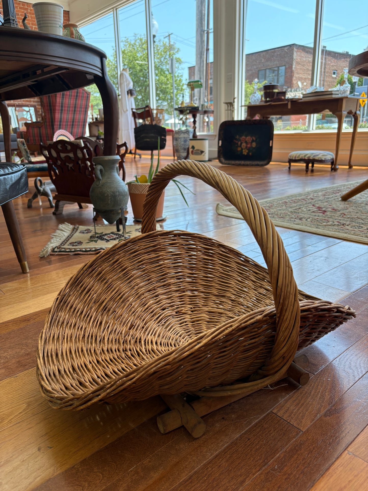 Large French Wicker Gathering Basket – Rustic Garden Flower Carrier, 23″ Long