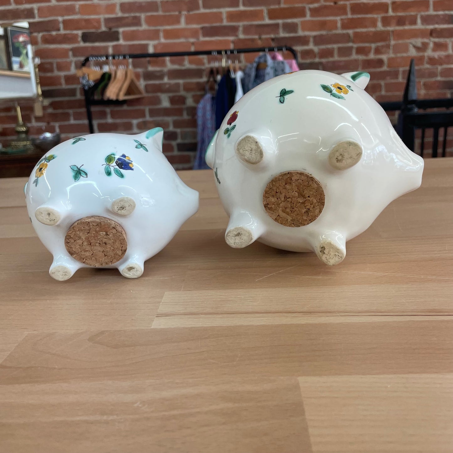 Gmundner Keramik Piggy Bank Set – “Lilly” Scattered Flowers in 3 Sizes