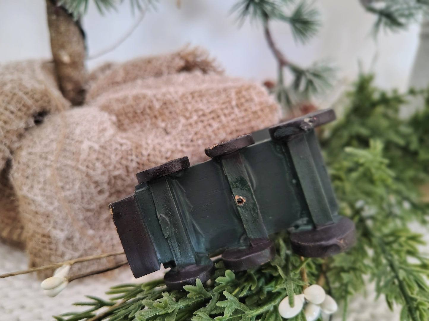 Vintage Hand-Painted Wood Christmas Train Ornament – Green & Gold Locomotive