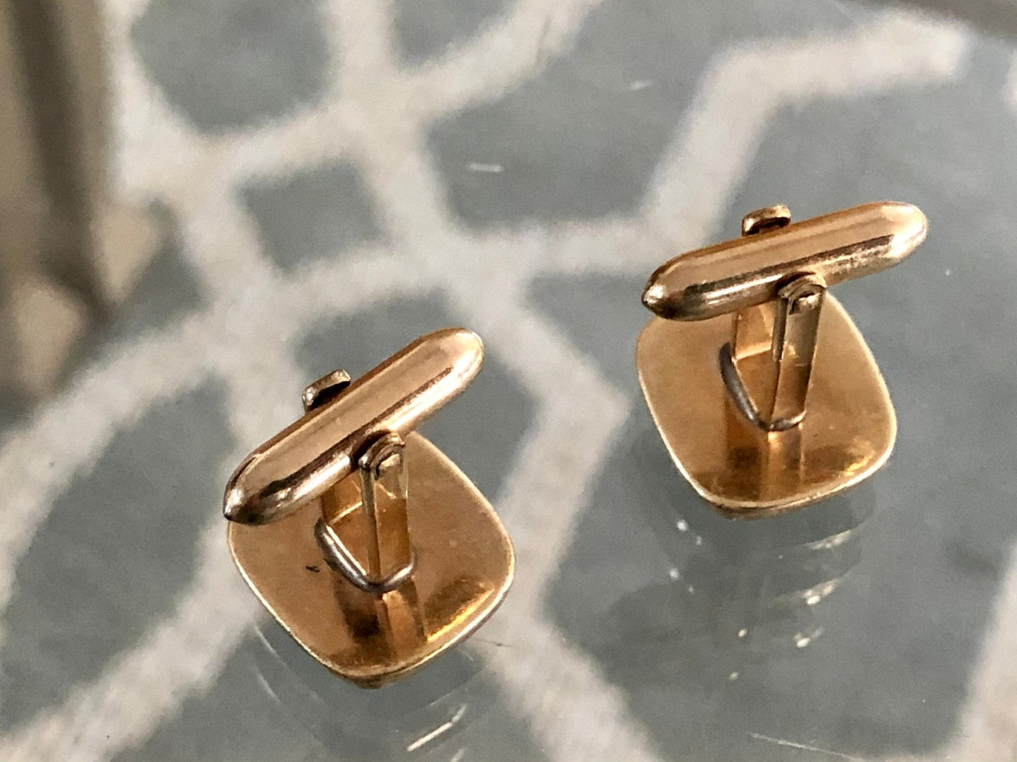Lamode 10K Gold Filled Carved Tiger Eye Warrior Cameo Cufflinks — 1/20 10K GF, c. 1950s–60s - Loom Vintage