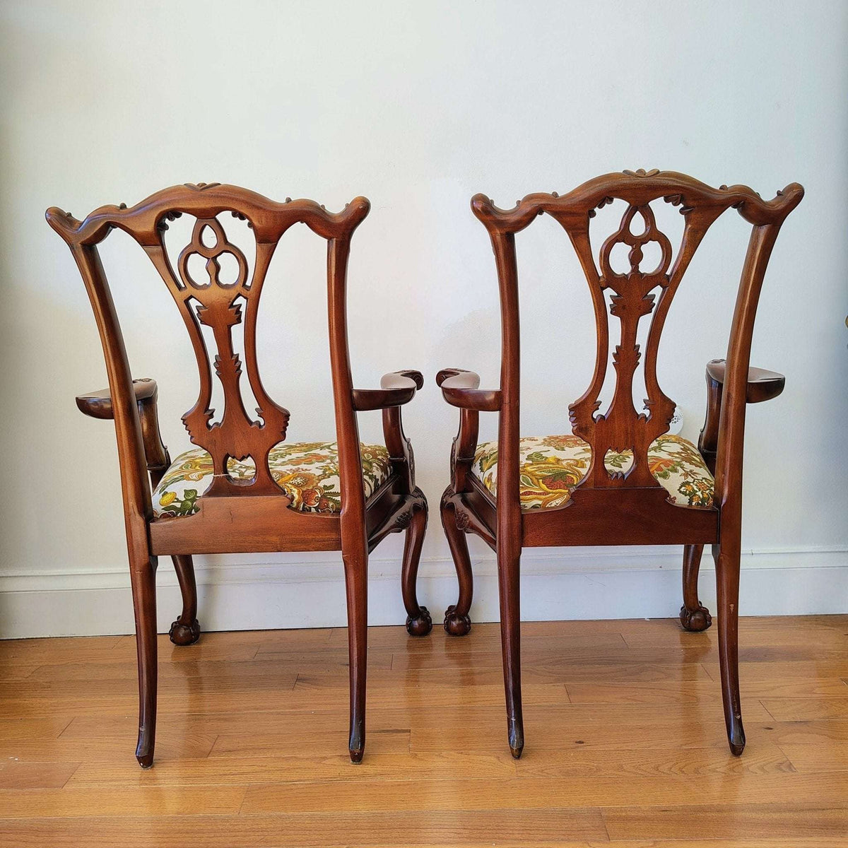 Pair of Colonial Revival Carved Wood Armchairs, Ball and Claw Feet, 1960s Linen, photo 6 of 9