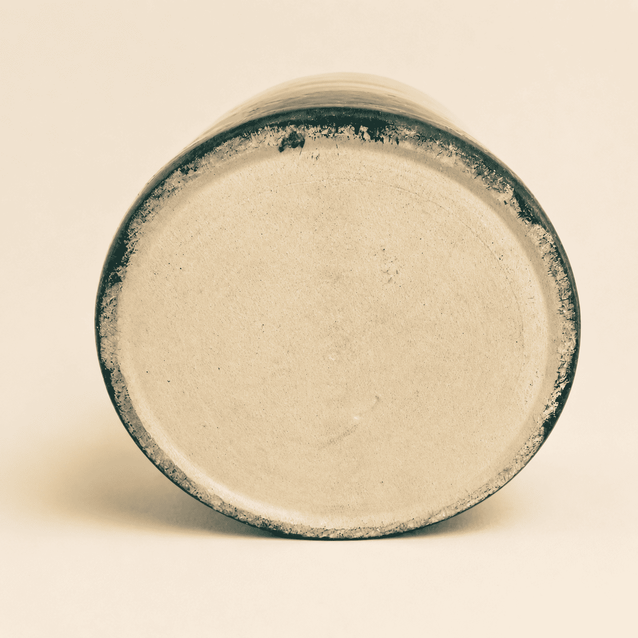 Unglazed bottom of Robinson Ransbottom crock