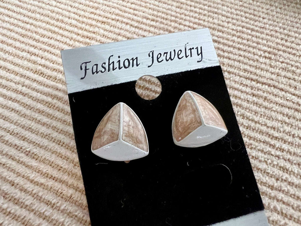 Vintage Beige & White Enamel Stud Earrings, Triangle, 90s Costume Jewelry, Retro 80s - Loom Vintage