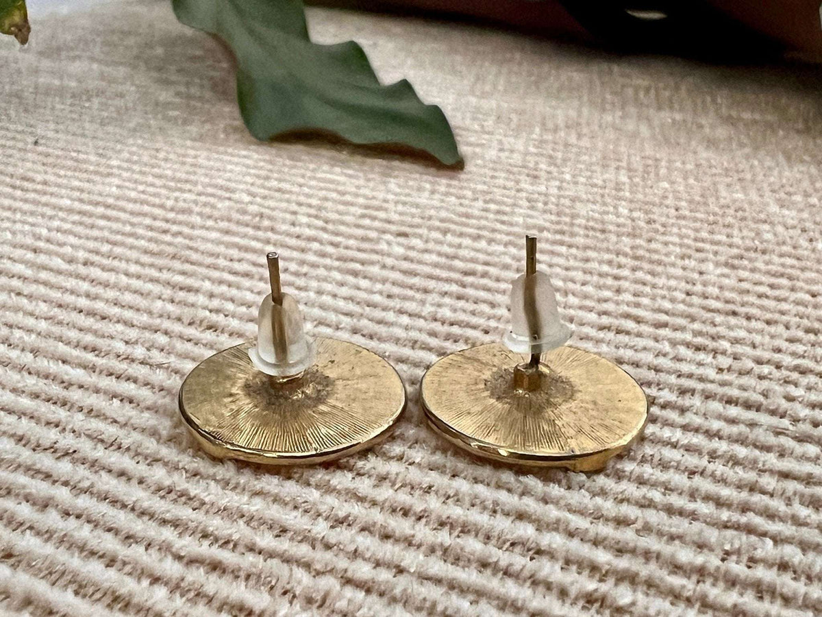 Vintage Gold & Beige Enamel Stud Earrings, Circle 90s Costume Jewelry, Retro 80s, Round Studa - Loom Vintage