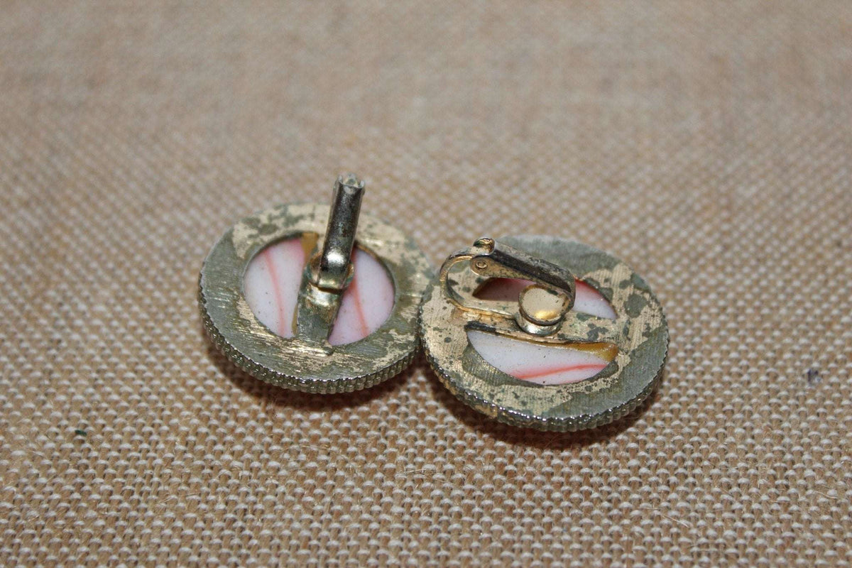Vintage Gold Tone Frame Marble Pink & White Round Clip On Earrings - Loom Vintage