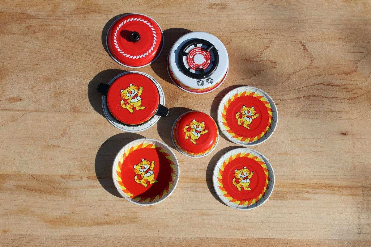 Vintage Japan Tin Toy Kitchen Set / Plates / Stove Top / Pot / Tin Toys / Hong Kong / Cat Design - Loom Vintage