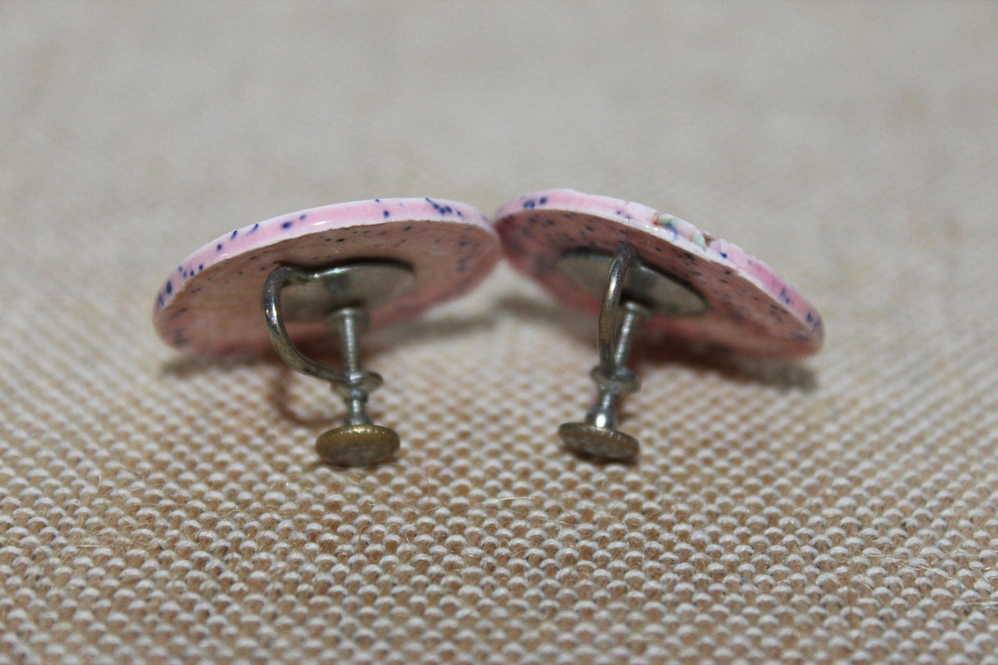 Vintage Pink Round Screw Back Earrings, 80s, 90s - Loom Vintage