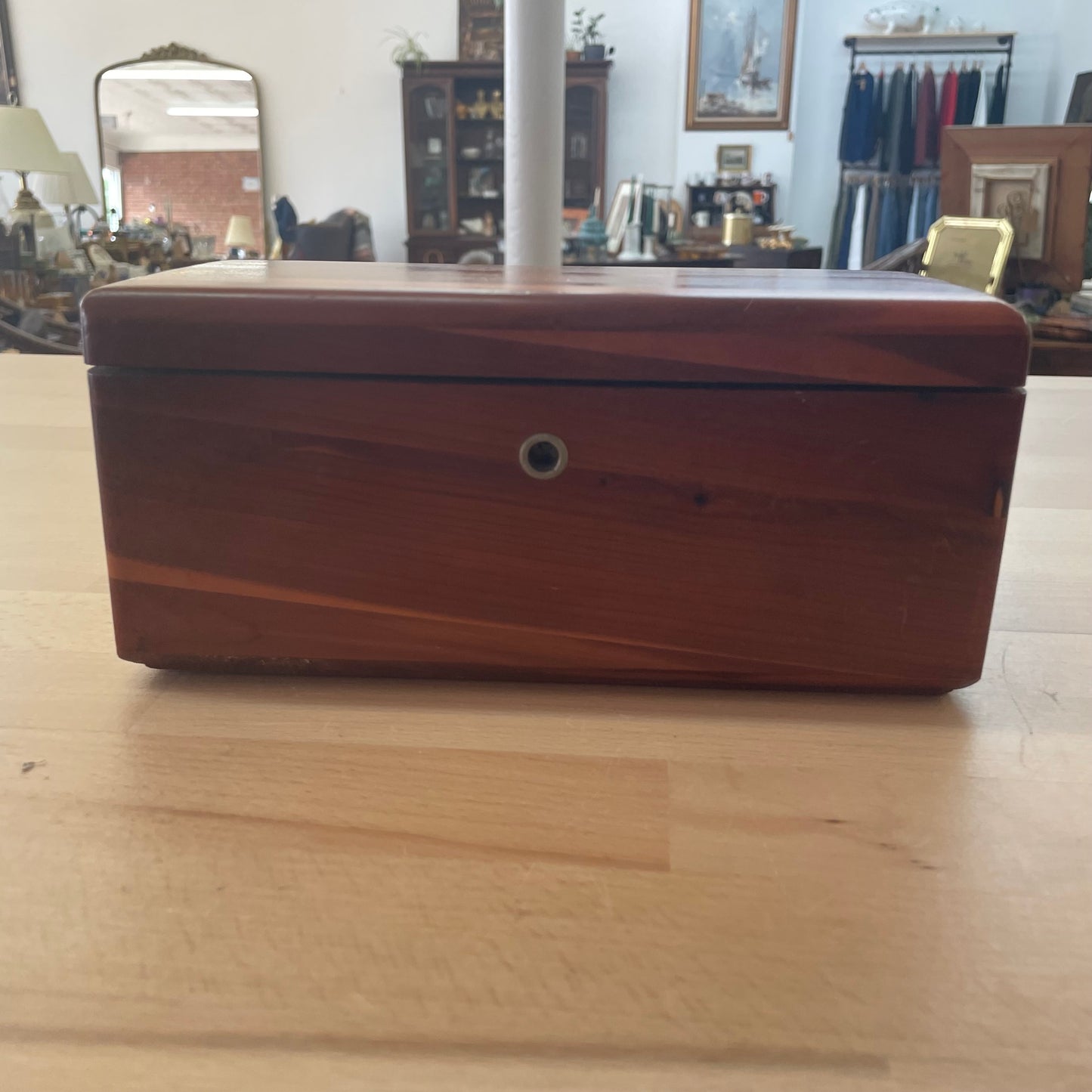 Lane Cedar Chest Mini Keepsake Box – N.R. Linden Furniture Co.
