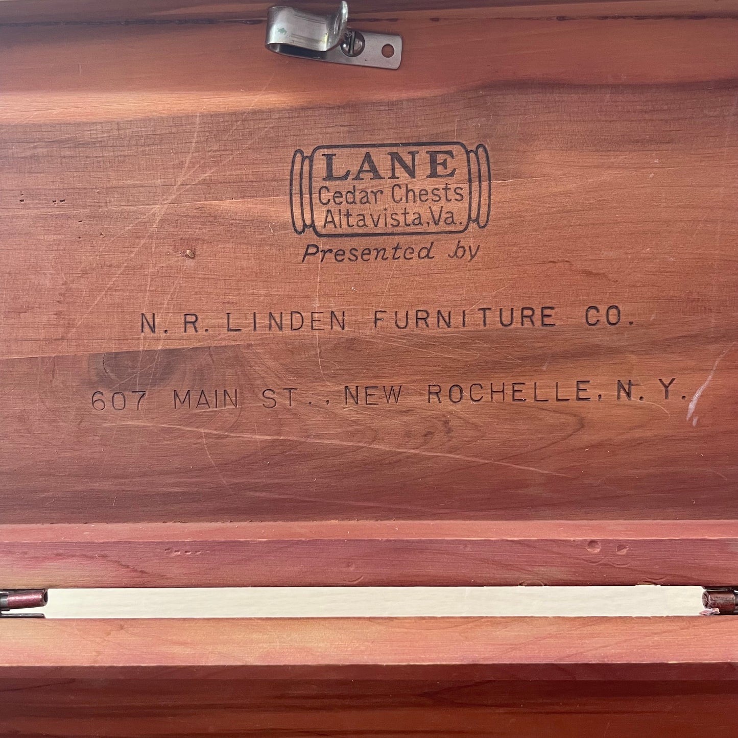 Lane Cedar Chest Mini Keepsake Box – N.R. Linden Furniture Co.