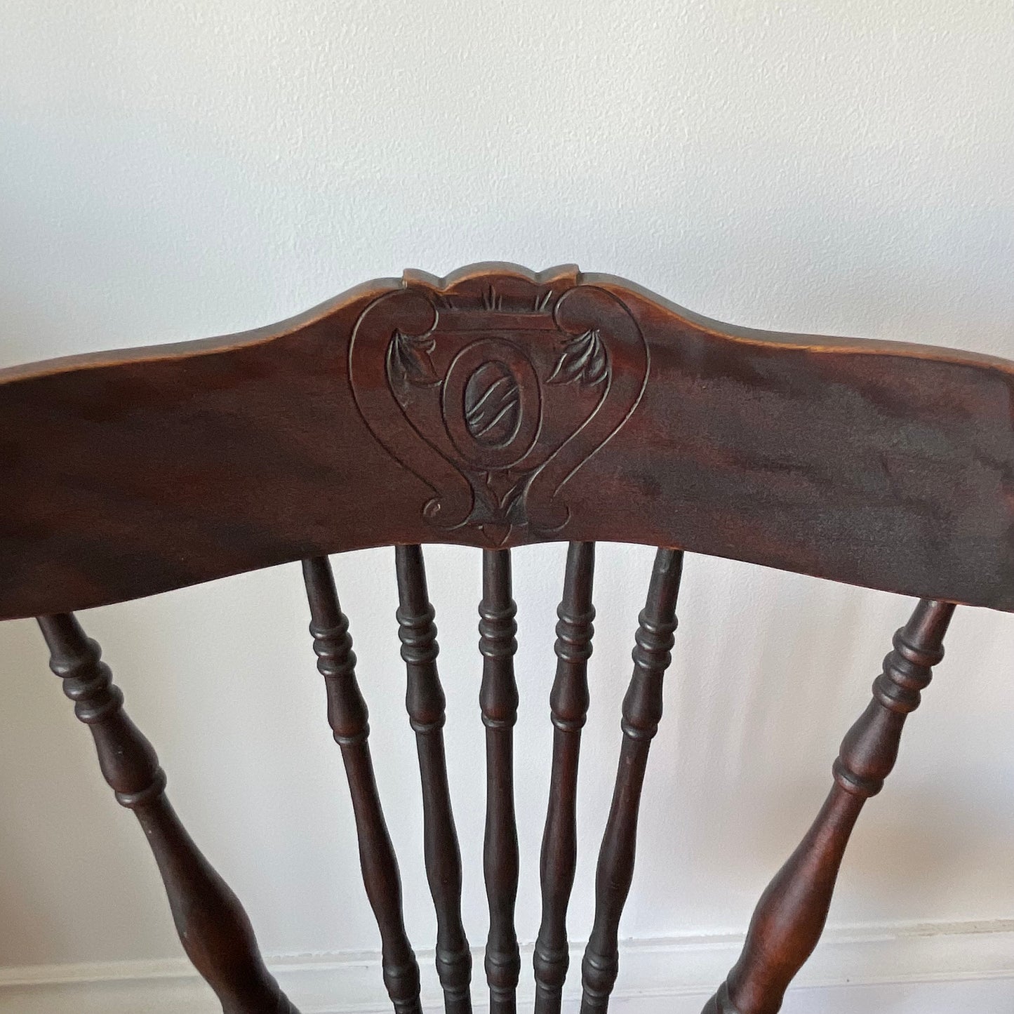 Antique Swivel Piano Chair with Claw Feet and Carved Backrest