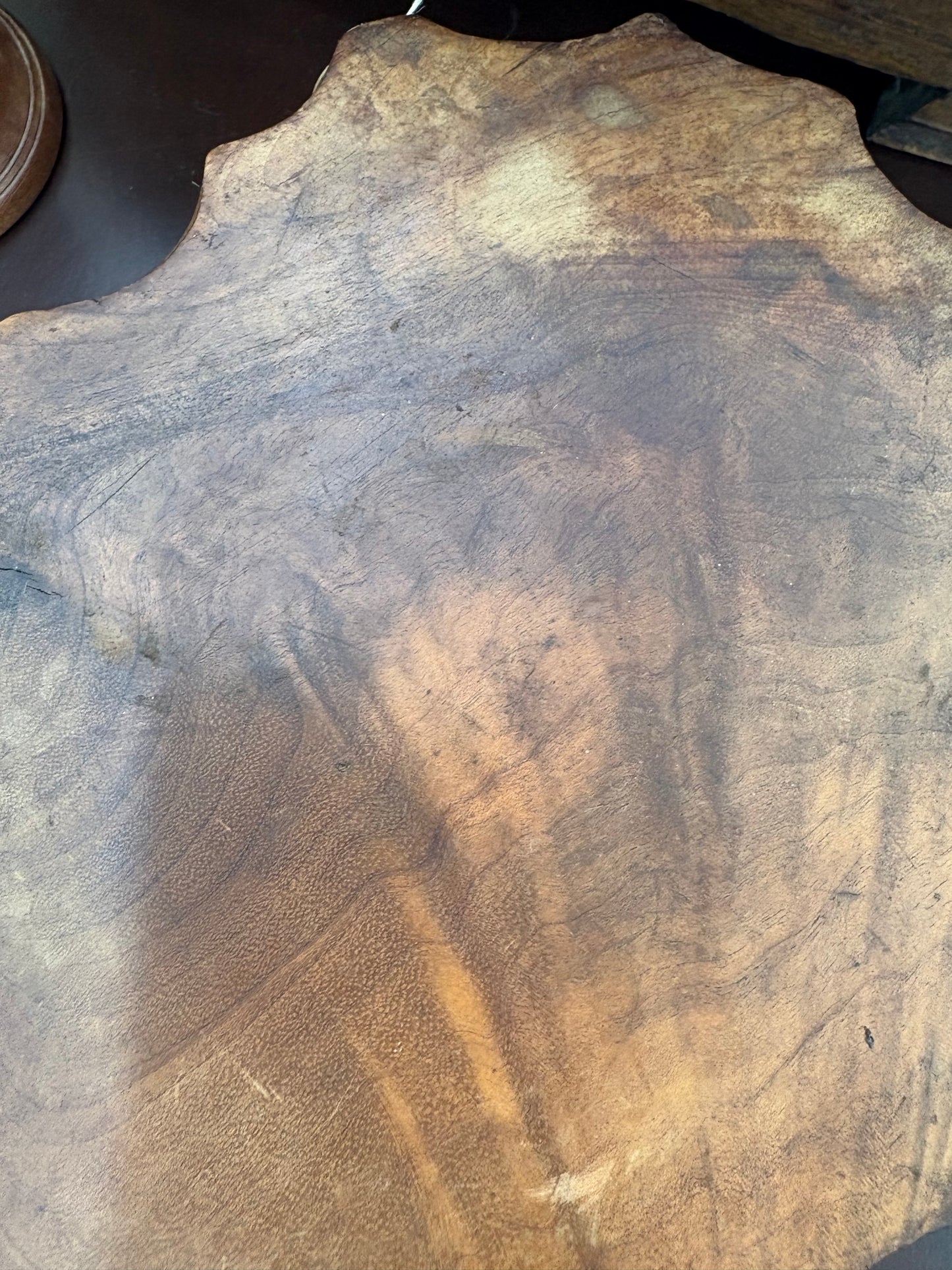 Carved Wood Live Edge Display Stand – Natural Pedestal for Vase or Teapot