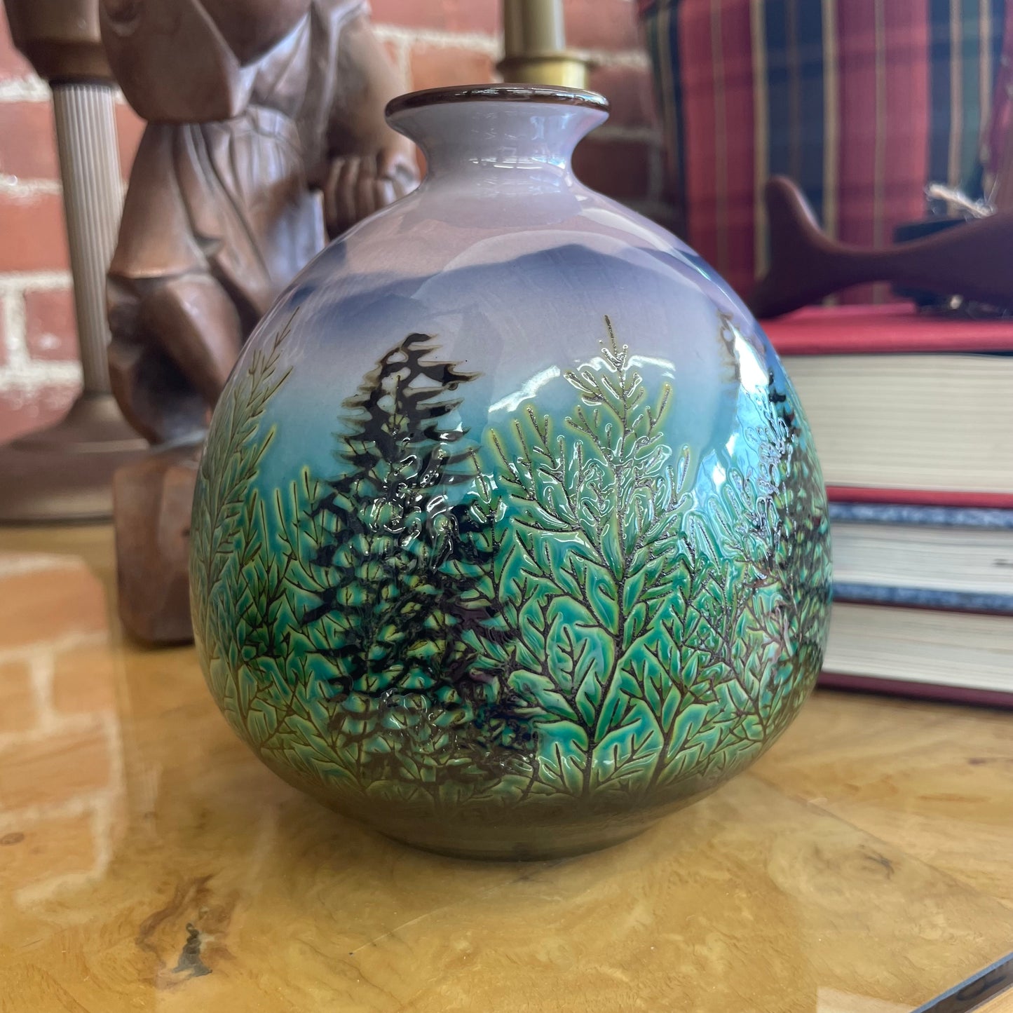 Kutani Hand-Painted Japanese Porcelain Vase – Pine Trees & Mountain Landscape at Dusk