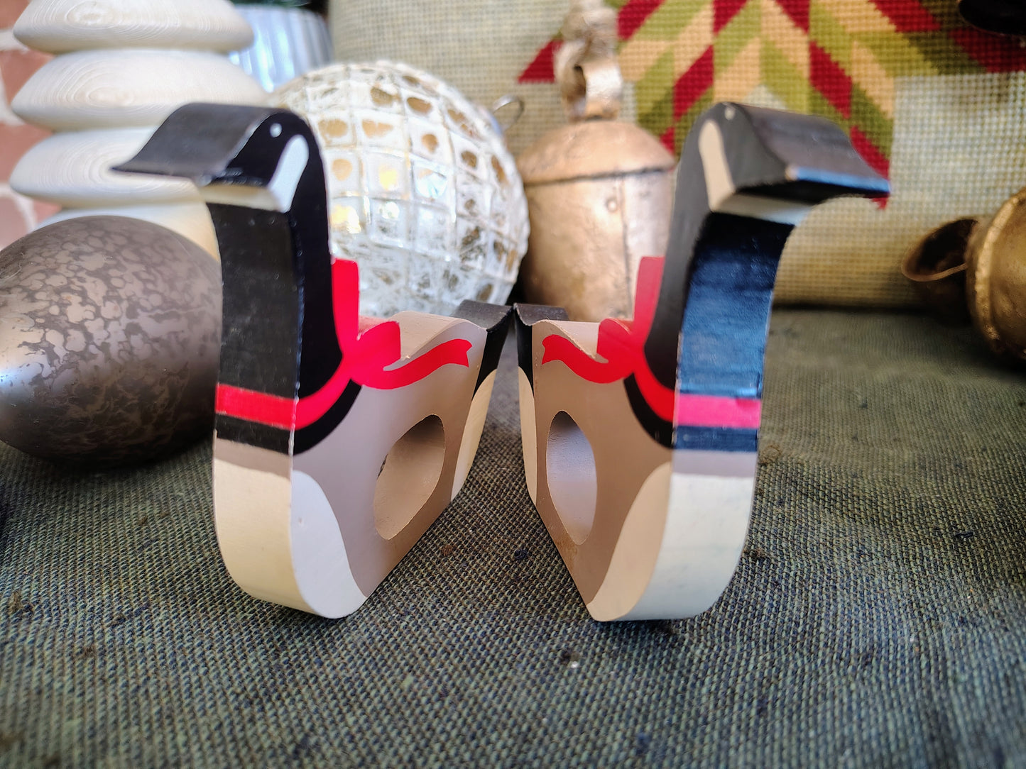 Vintage Hallmark Wooden Goose Christmas Napkin Rings – Set of 2
