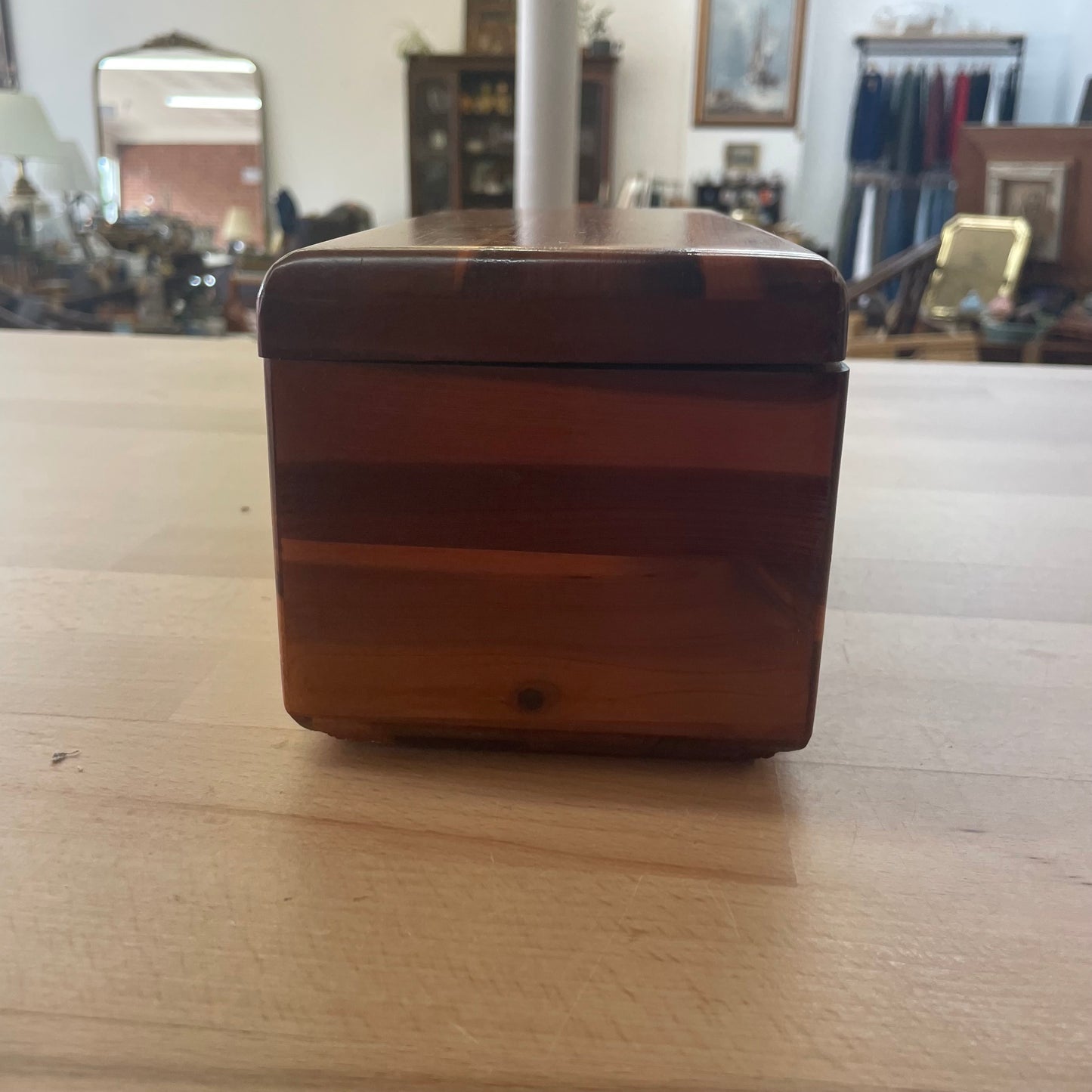 Lane Cedar Chest Mini Keepsake Box – N.R. Linden Furniture Co.