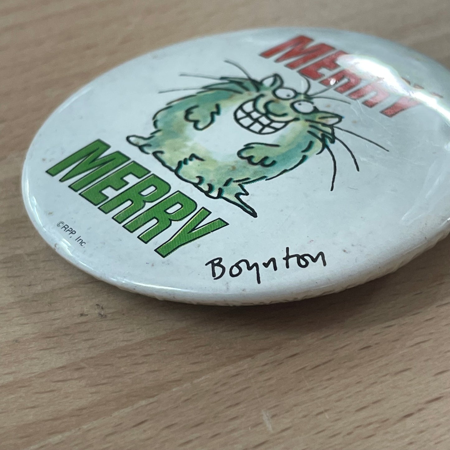 Vintage 1980s Sandra Boynton “Merry Merry” Pin – Holiday Cat Cartoon Button Badge