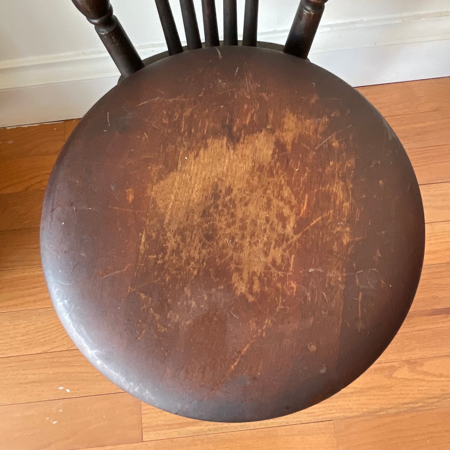 Antique Swivel Piano Chair with Claw Feet and Carved Backrest