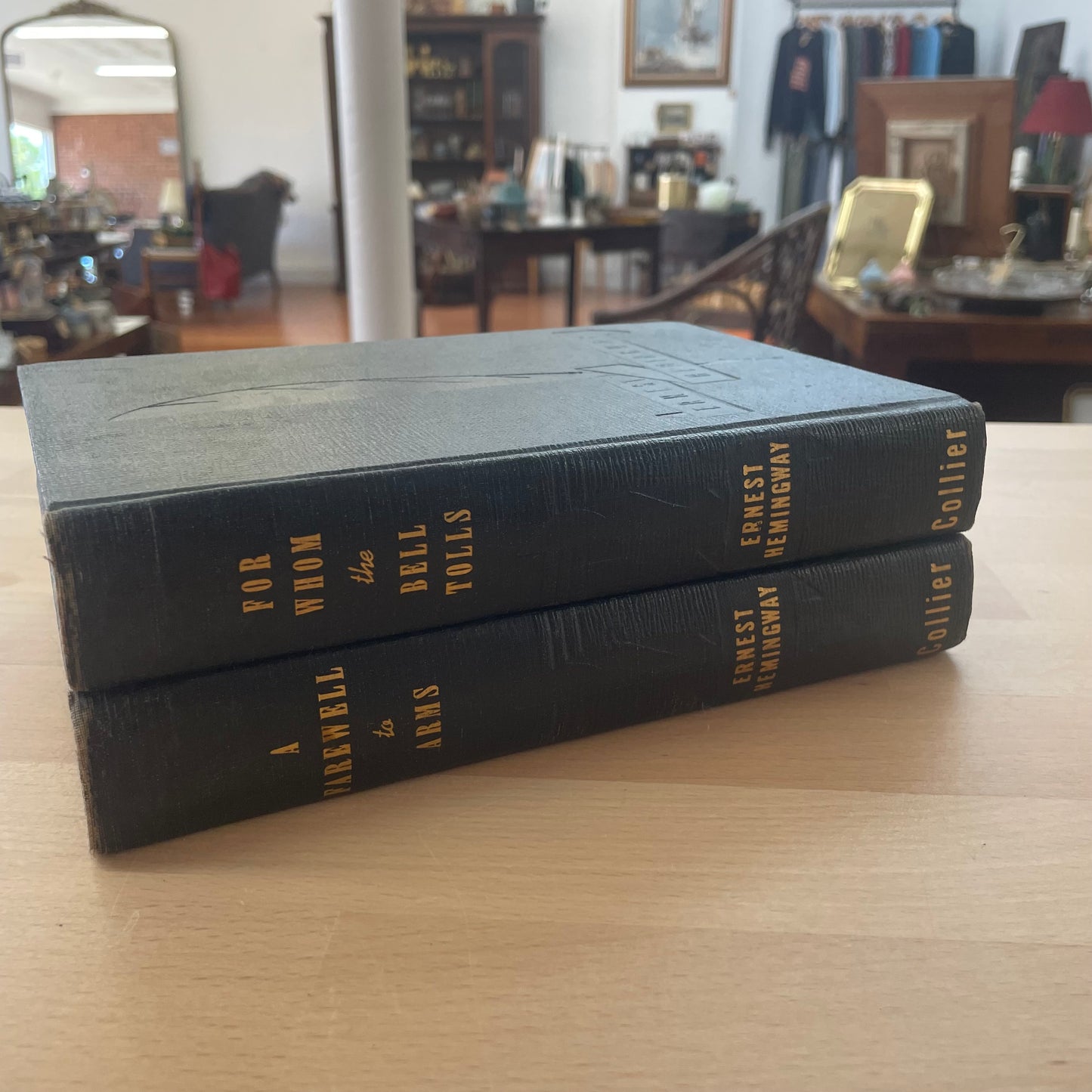 Ernest Hemingway Collier Classics – For Whom the Bell Tolls & A Farewell to Arms