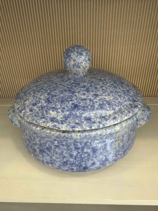 Bleu Cordon Blue Spongeware Casserole with Lid — Stoneware Crock, Lug Handles, 8 in.