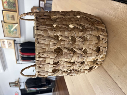 Small straw basket two handles