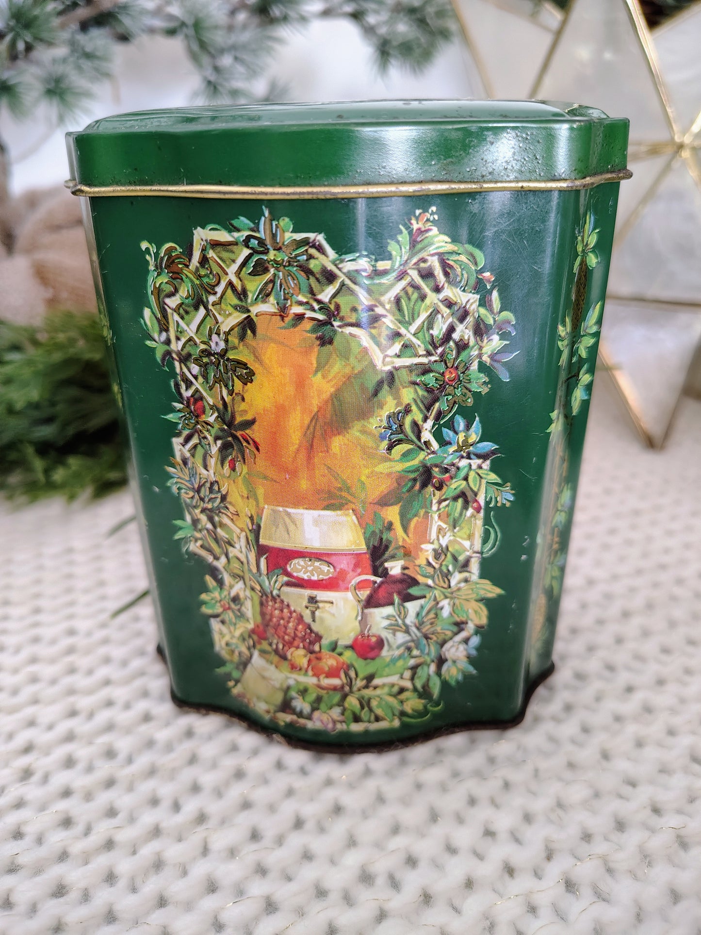 Set of 4 Vintage 1981 Avon “Fruit Garden” Christmas Tins – Green & Gold Holiday Storage Containers, Made in England