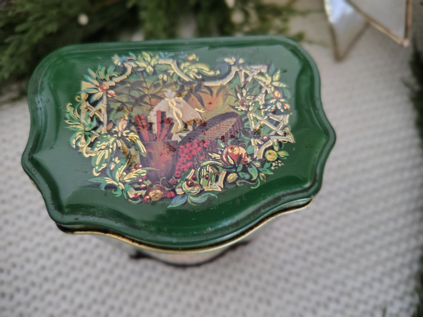 Set of 4 Vintage 1981 Avon “Fruit Garden” Christmas Tins – Green & Gold Holiday Storage Containers, Made in England