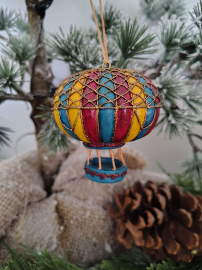 Vintage Hot Air Balloon Christmas Ornament – Hand-Painted Holiday Decor