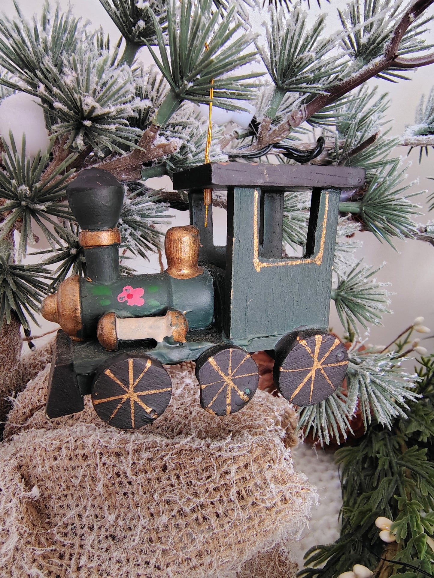 Vintage Hand-Painted Wood Christmas Train Ornament – Green & Gold Locomotive