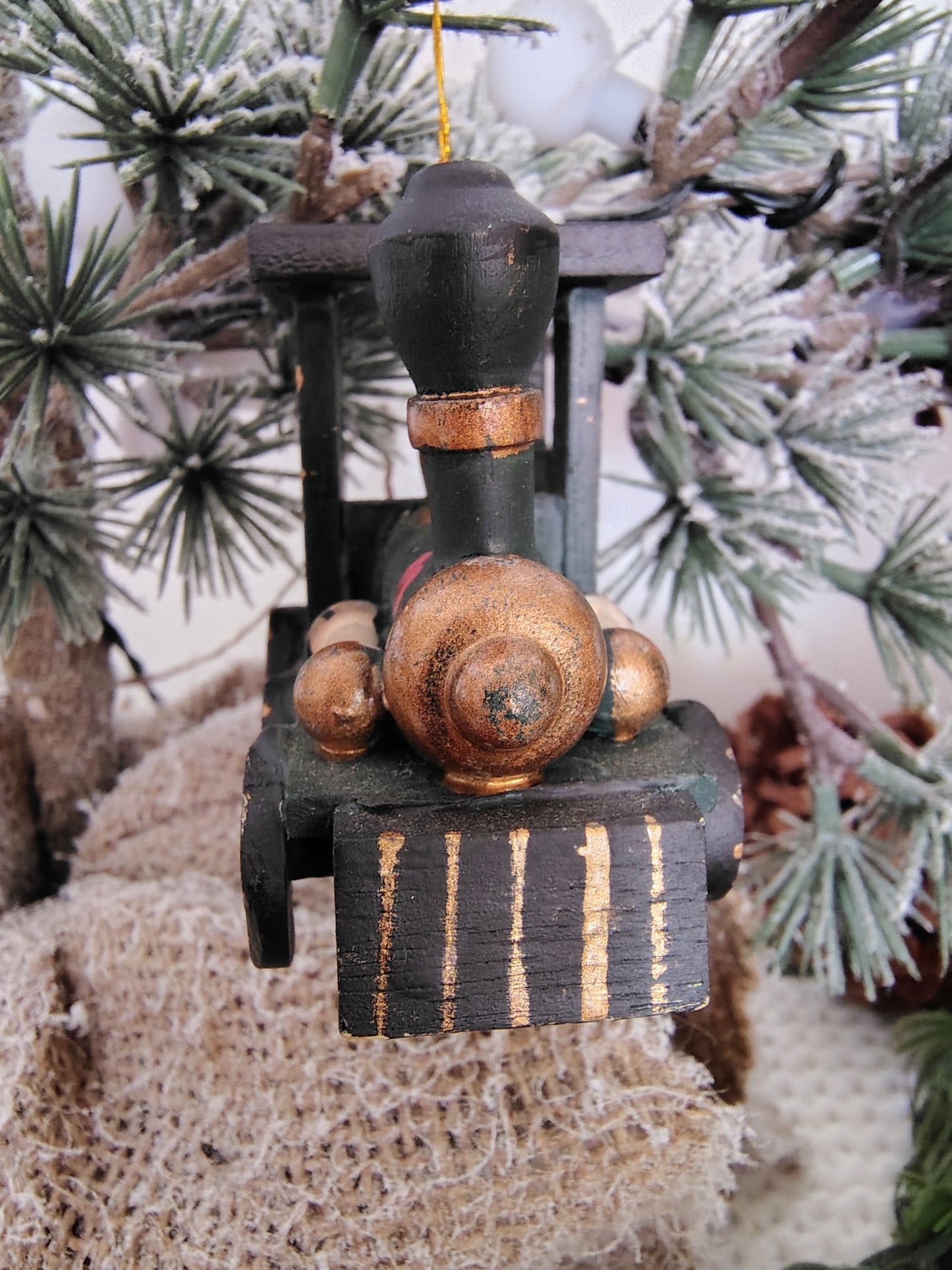 Vintage Hand-Painted Wood Christmas Train Ornament – Green & Gold Locomotive