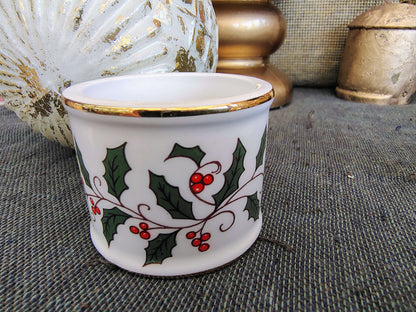 Vintage Porcelain Christmas Holly Napkin Rings – Set of 4 with Gold Trim, 1980s Holiday Table Décor – photo 3 of 5