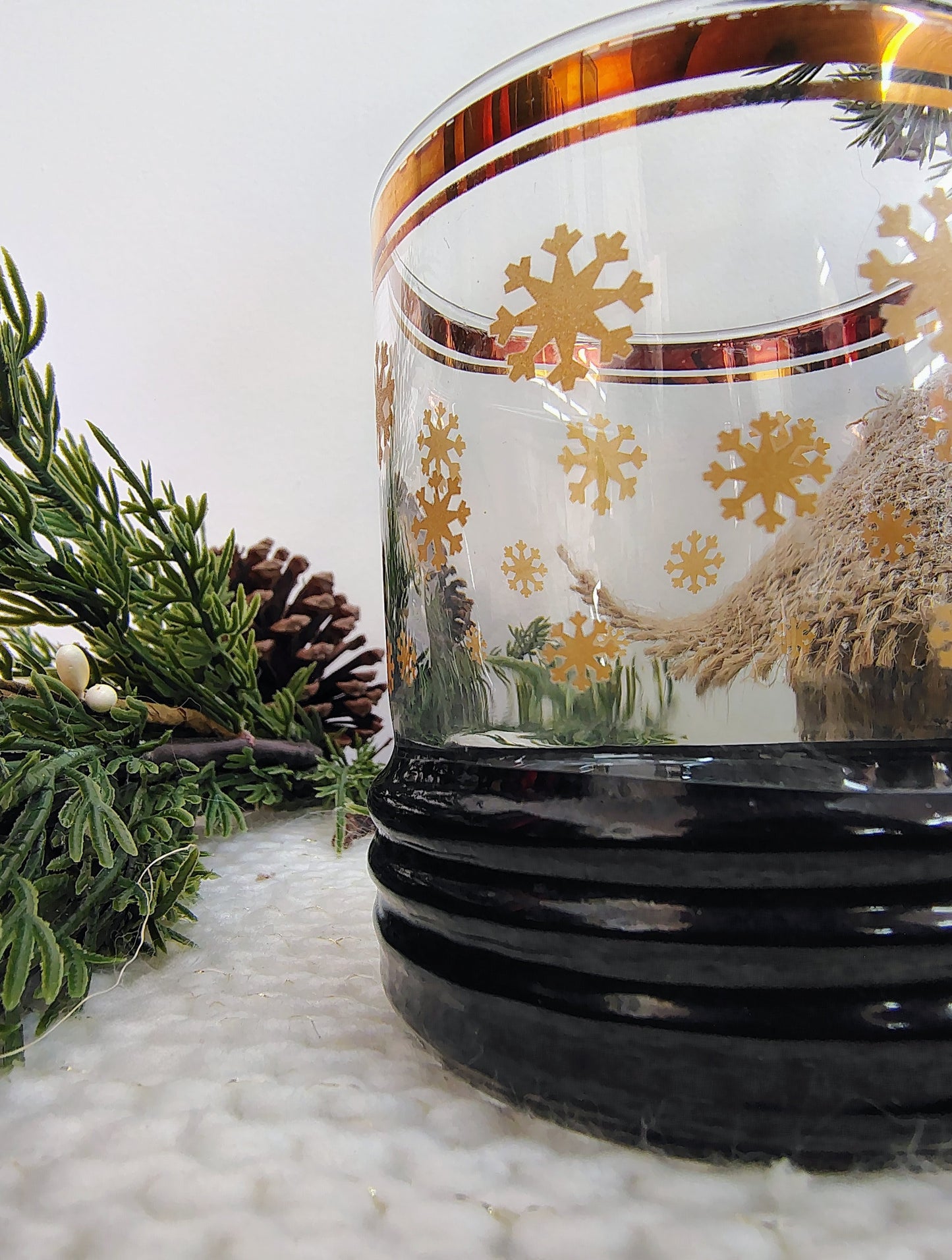 Vintage Sakura Sango Gold Snowflake Christmas Glasses – Set of 2