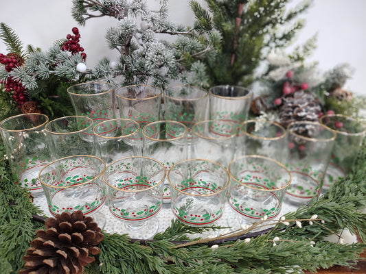 Arby’s 1985 Christmas Collection – Set of 16 Holiday Glasses with Gold Rim