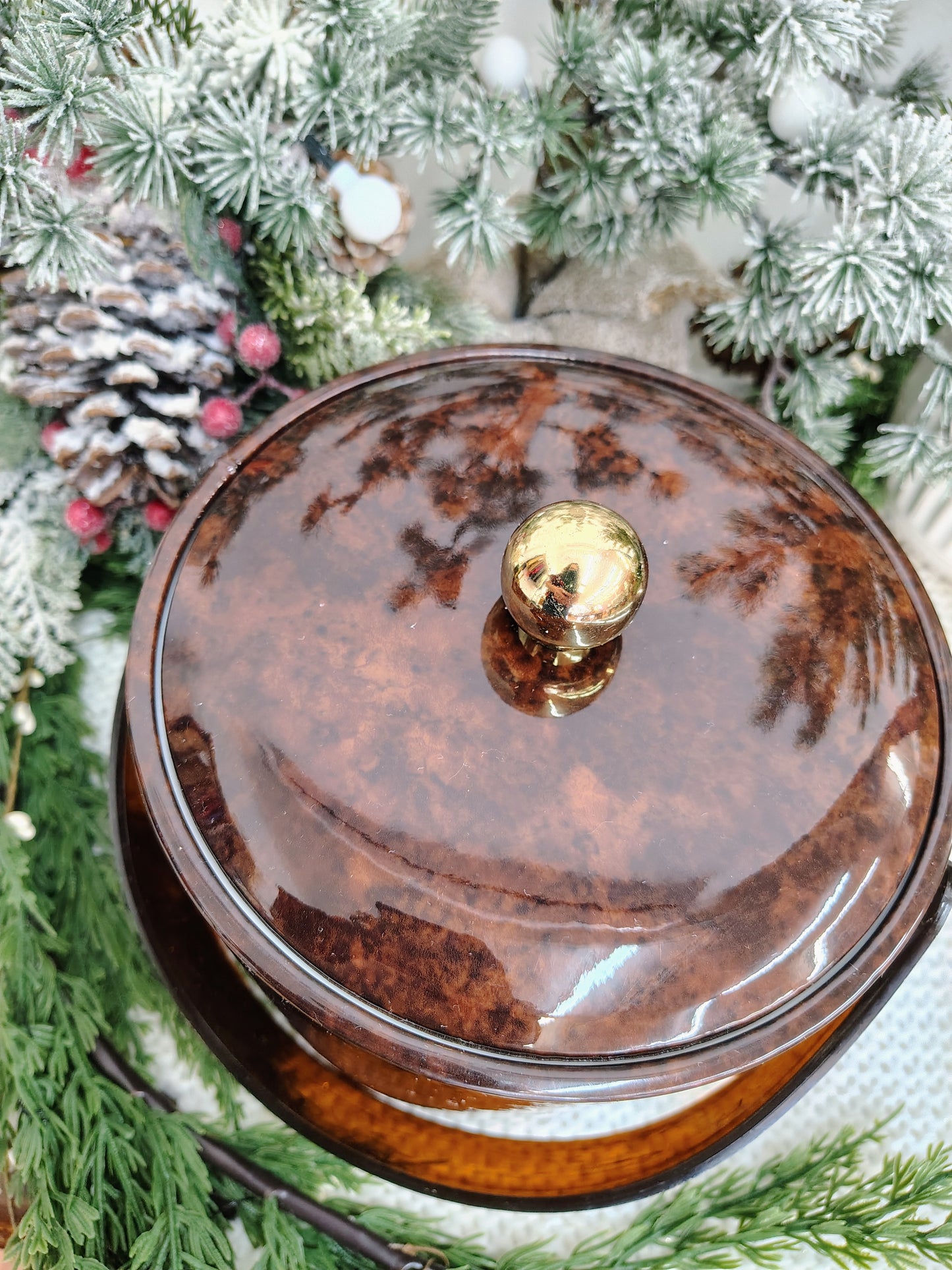 George Briard Christmas Faux Tortoise Ice Bucket with Brass Knob (Signed 1954)