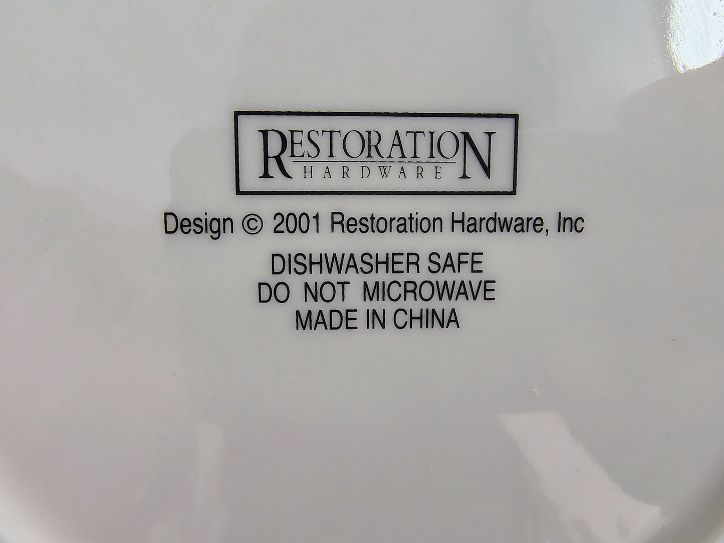 Restoration Hardware “Holly” Plates – Set of 6 in Original Box (Christmas 2001)