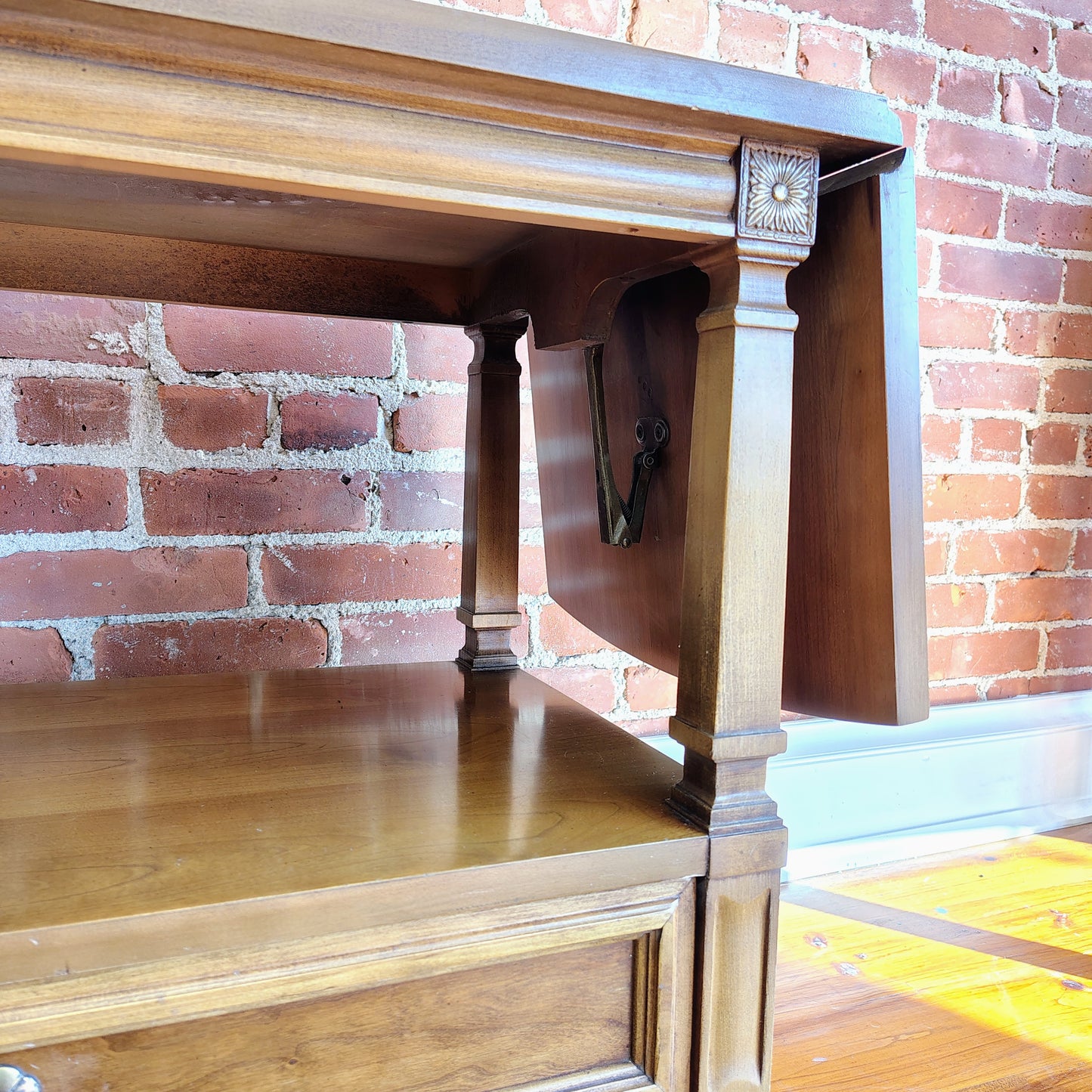 Thomasville Neoclassical Walnut Dropleaf Server - Vintage Mid 20th Century