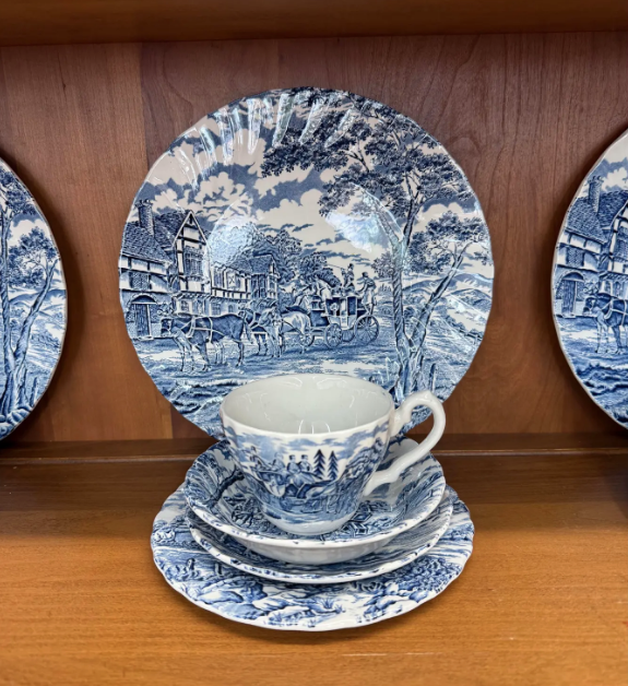 Vintage Staffordshire England Myott “Royal Mail” China Set – 60-Piece Service for 12, Never Used, Original Boxes (C. 1950s–60s)