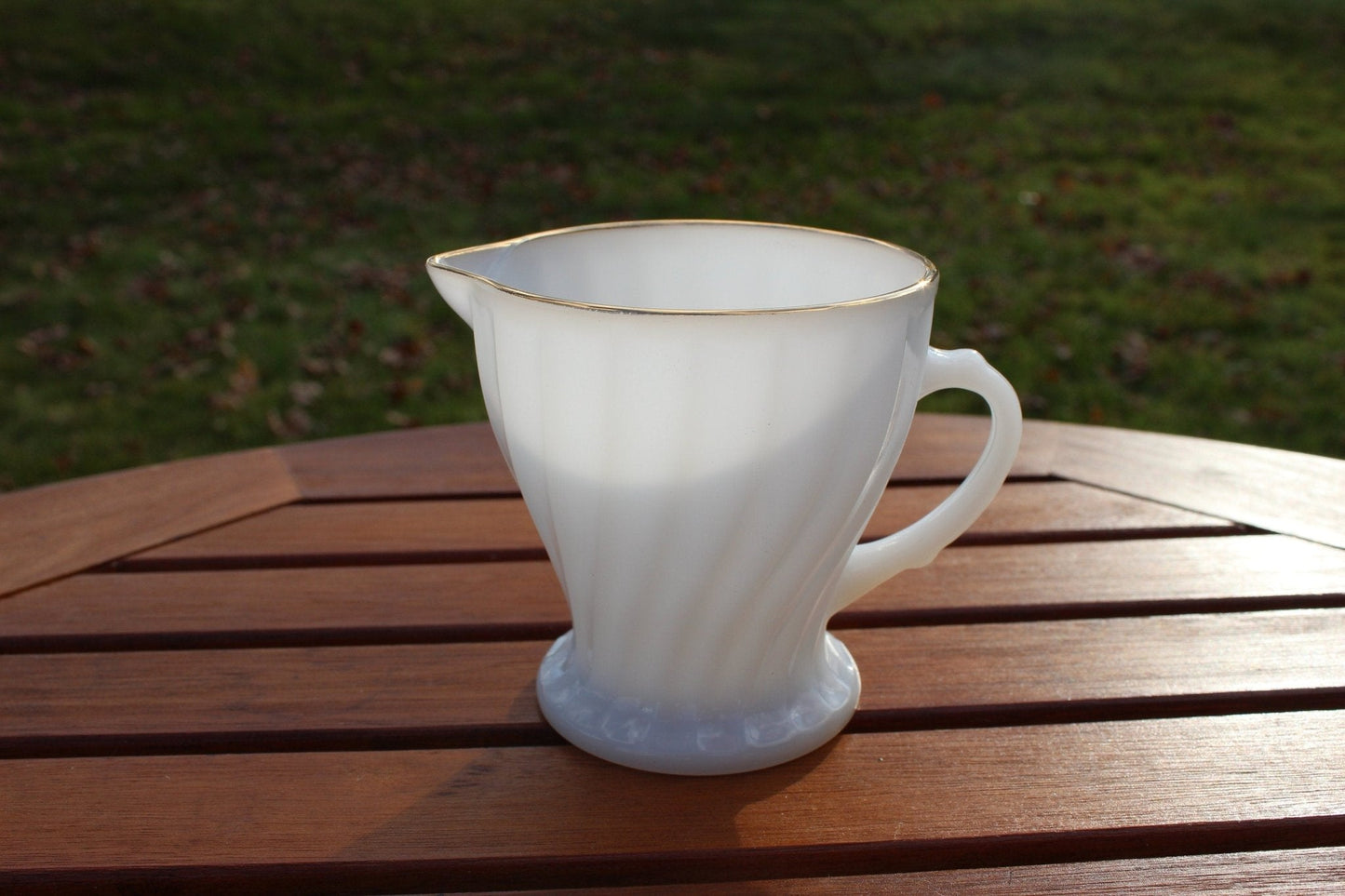 Anchor Hocking Milk Glass, Swirl, Milk + Sugar Bowl, Glass Dishes, Cream and Sugar Set - Loom Vintage