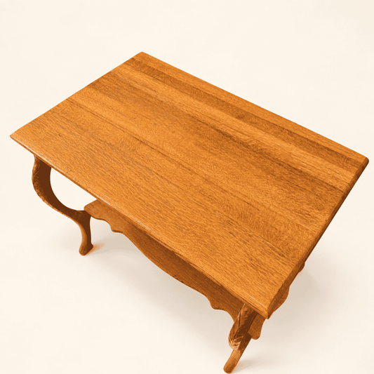 Quartersawn oak table top showing tiger-stripe figure