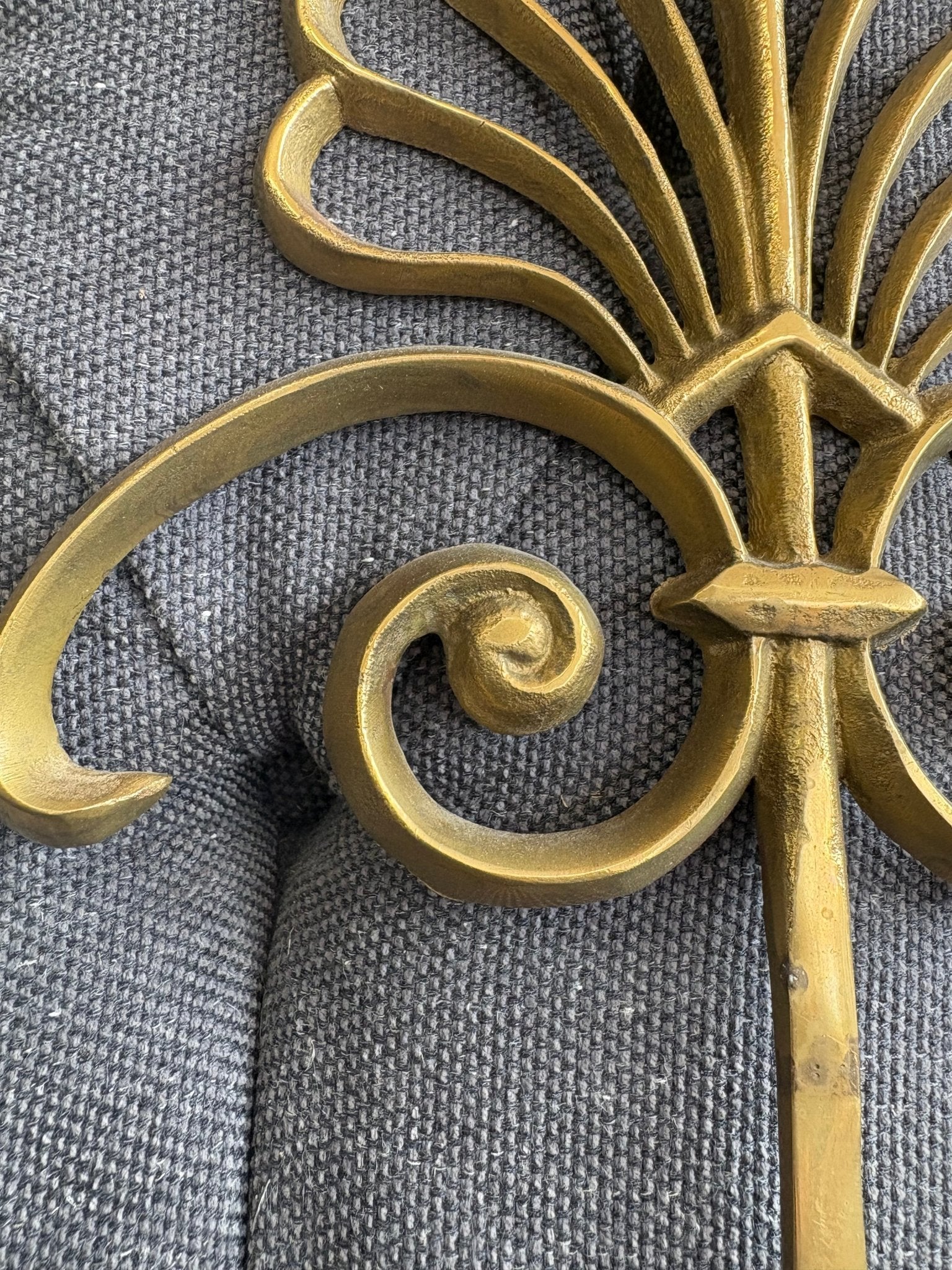 Brass Shell & Fleur - de - Lis Wall Sconces, Pair — Hollywood Regency, c. 1970s–80s, 13" - Loom Vintage