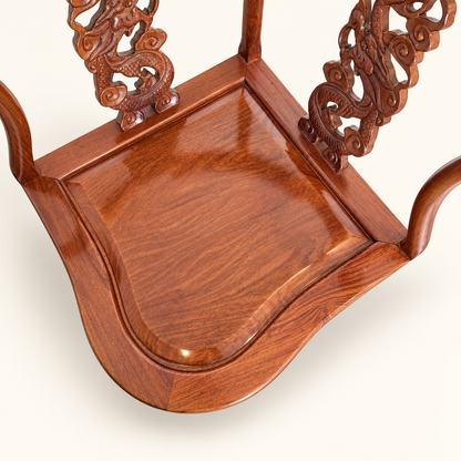 Side profile of Chinese rosewood corner chair