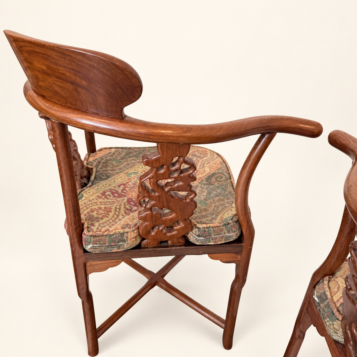 Chinese rosewood corner chair three-quarter view