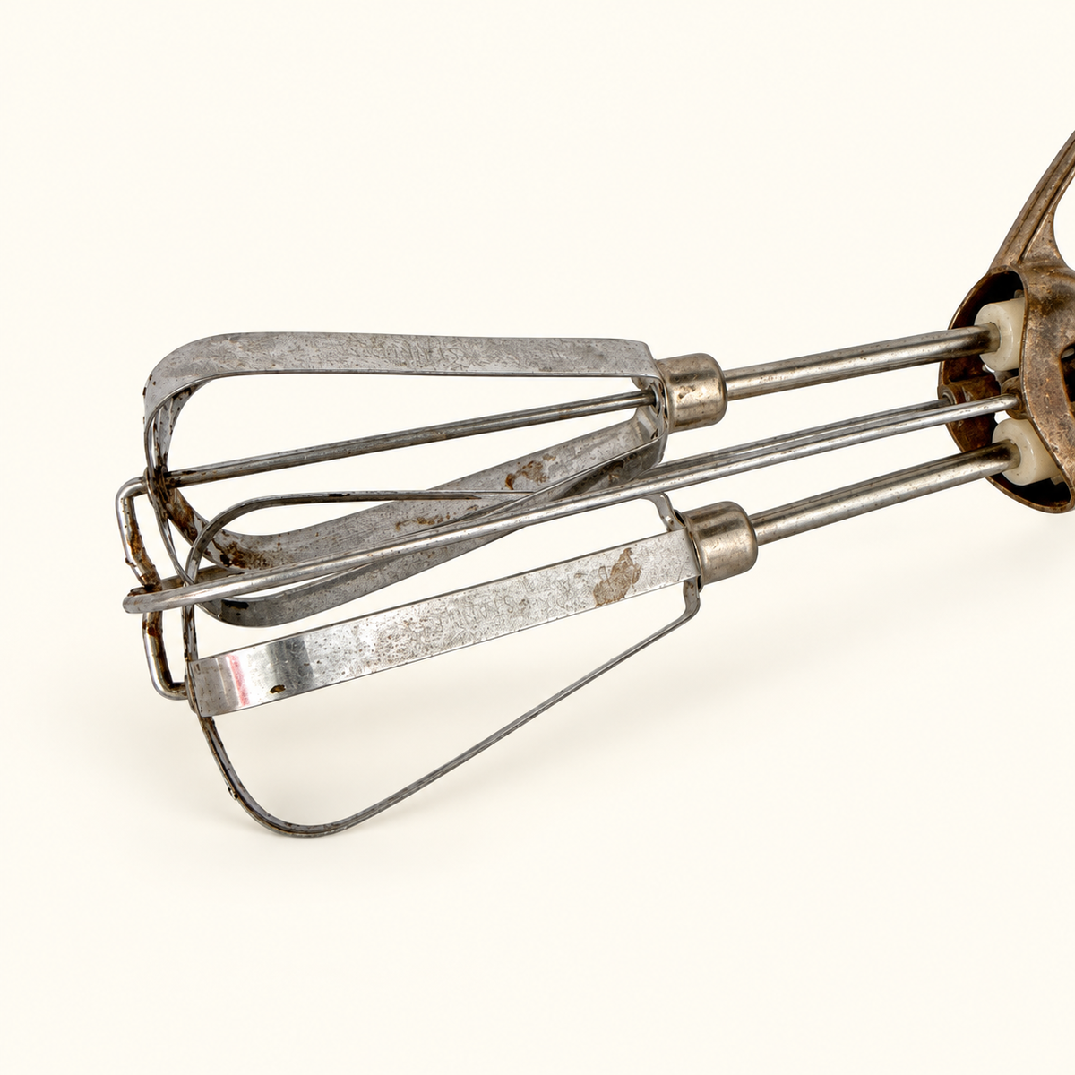Close view of the twin stainless beaters and the drive gears
