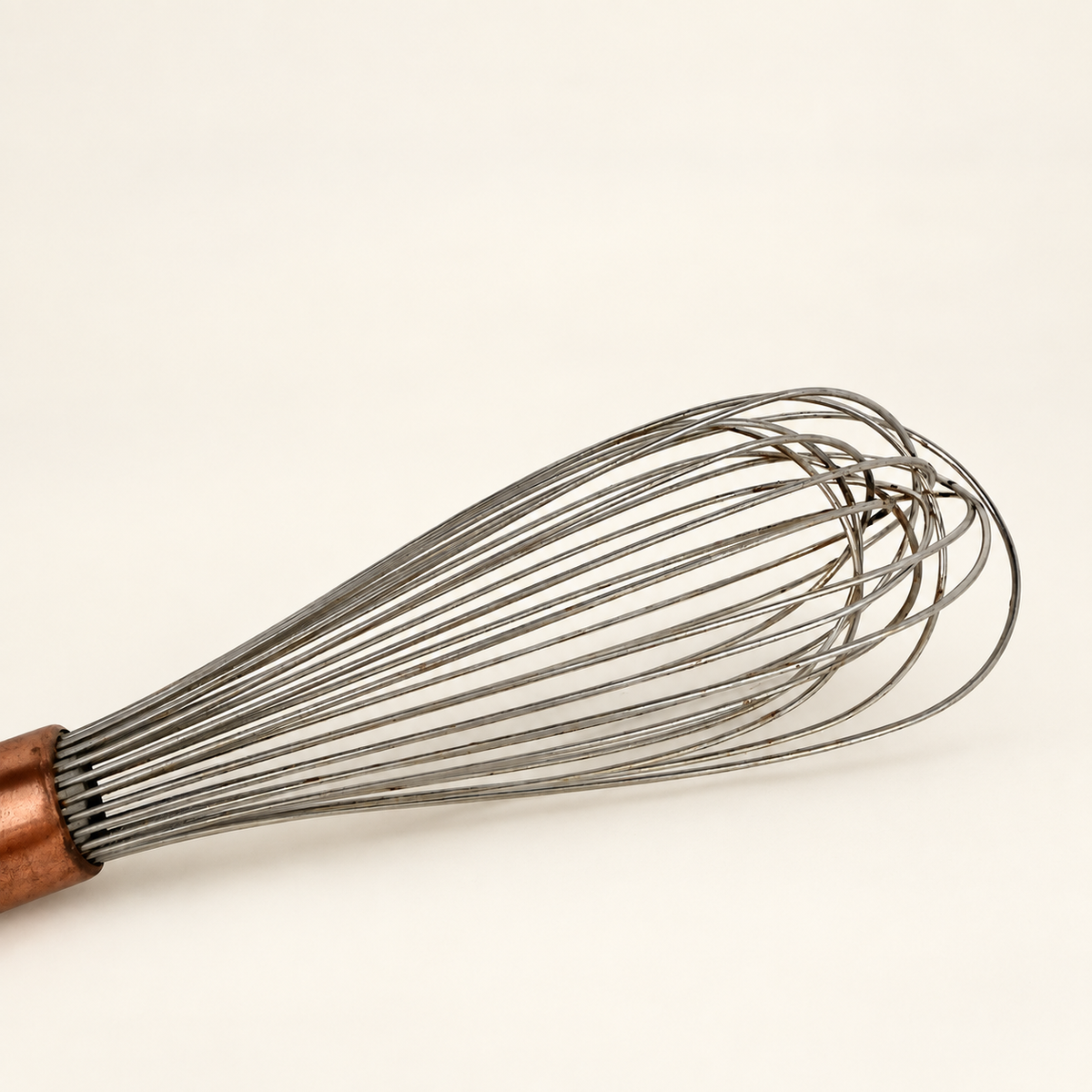 Steel wire balloon head of the whisk, close view